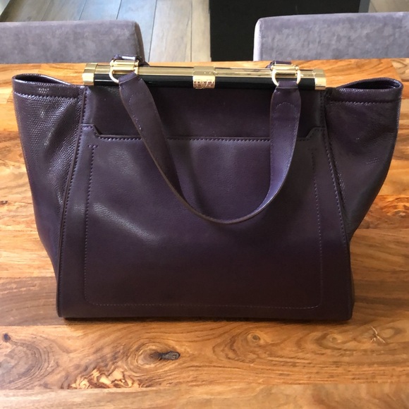 Authentic DVF 440 Runway Tote - Picture 2 of 8